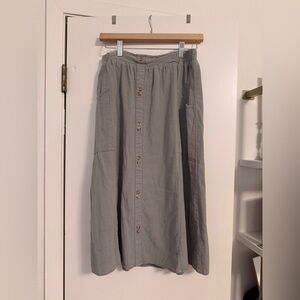 Roolee Gray Button-Front Midi Skirt | Size M